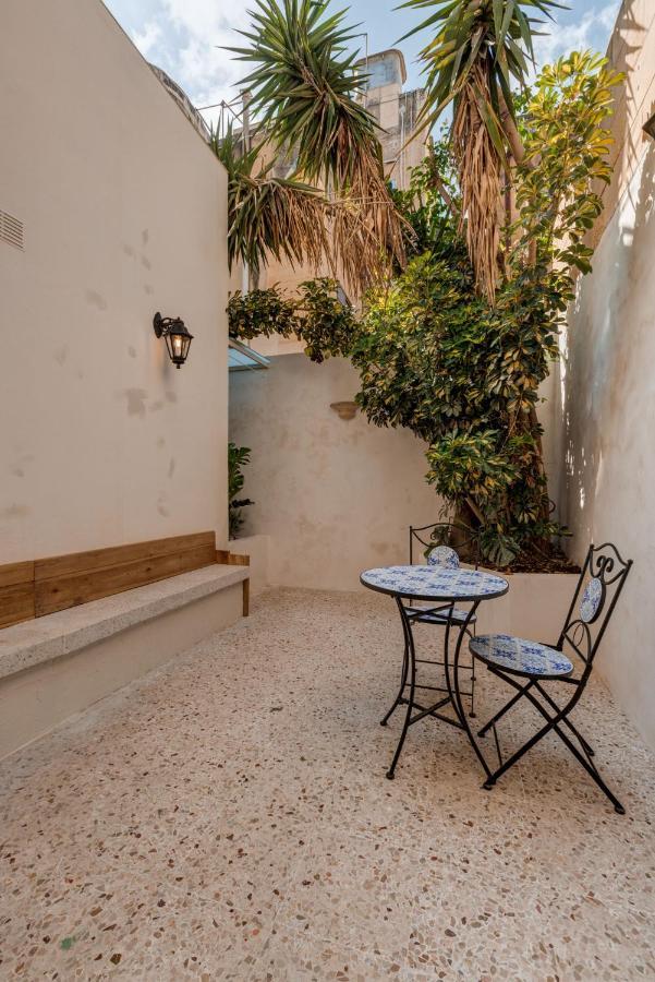 Piju Lux Apartments Sliema Exteriör bild
