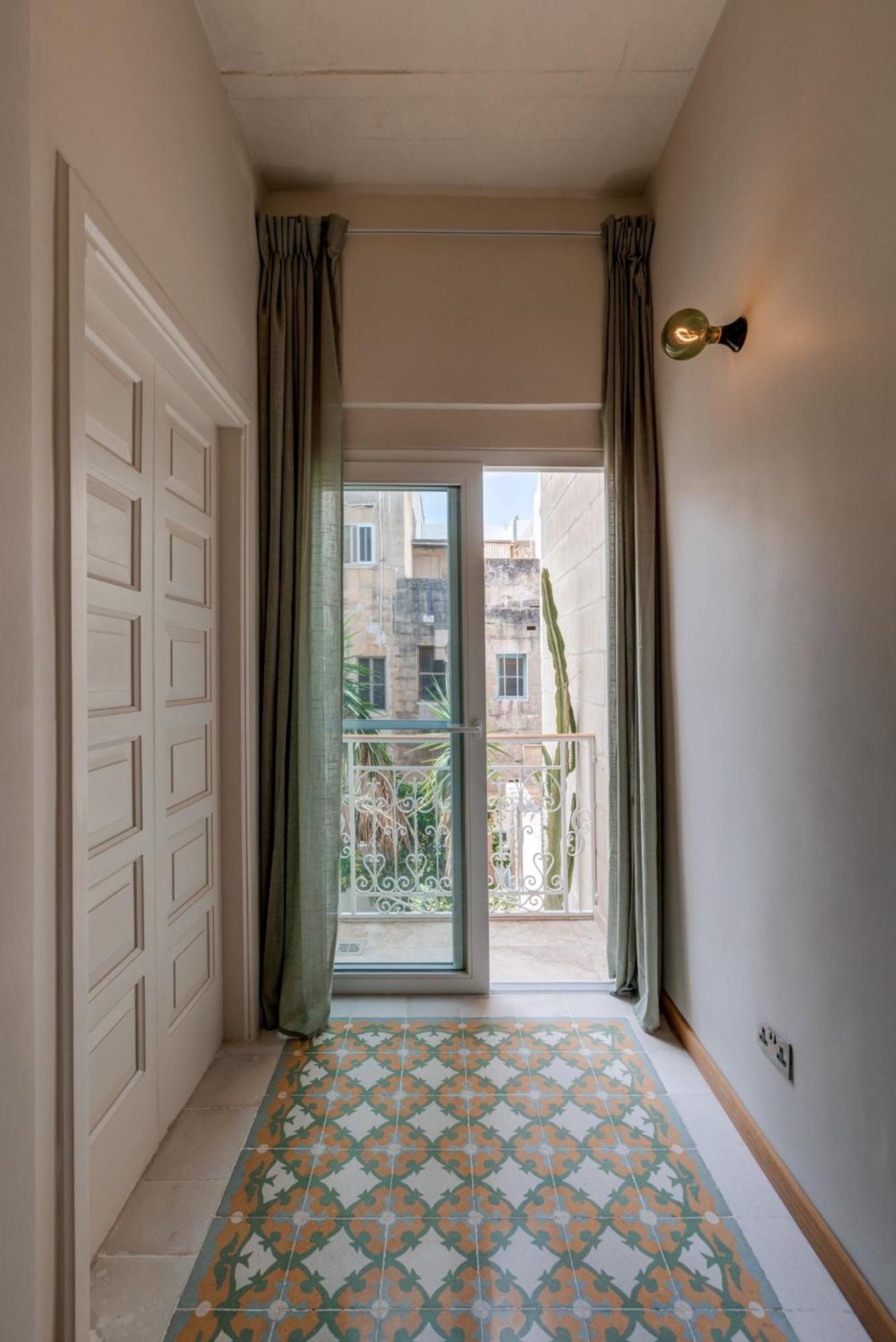 Piju Lux Apartments Sliema Exteriör bild